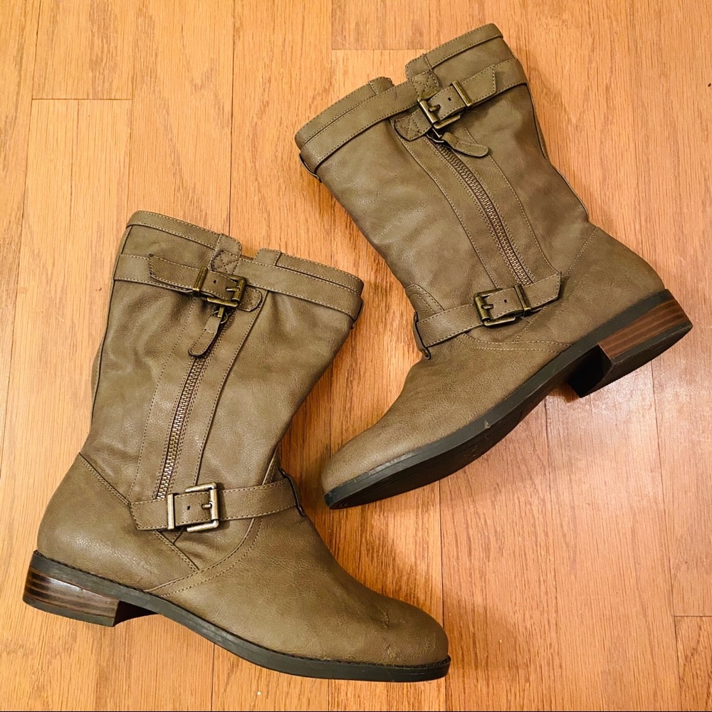 Express • Boots - Picture 4 of 9